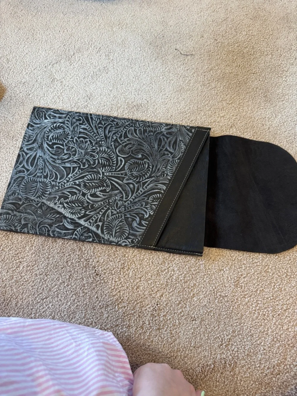 Embossed Floral Faux Leather Portfolio in Black and Gray